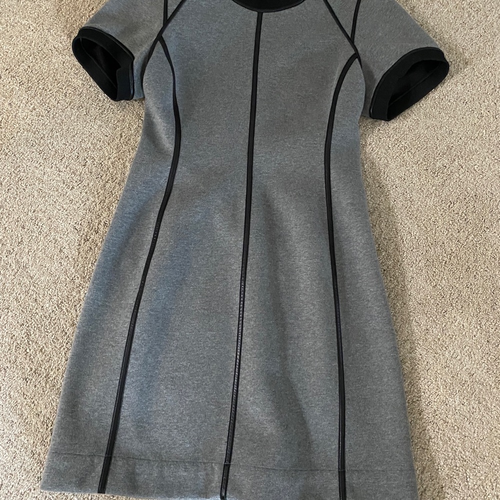 Theory dress size M